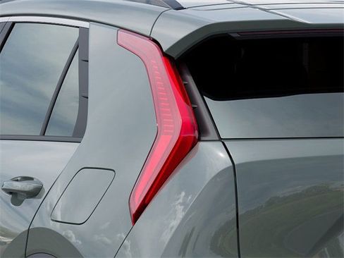 New 2025 Kia Niro EX image 11