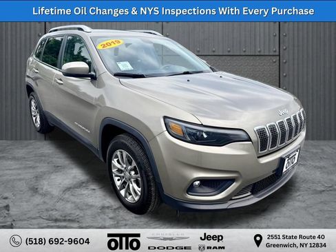 Used 2019 Jeep Cherokee Latitude Plus AWD/4WD image 1