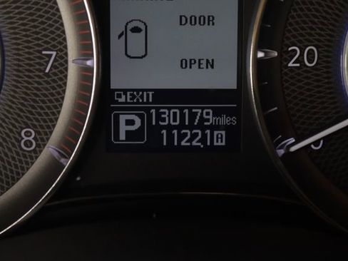 Used 2016 INFINITI QX80 4WD w/ Driver's Assistance Package image 16