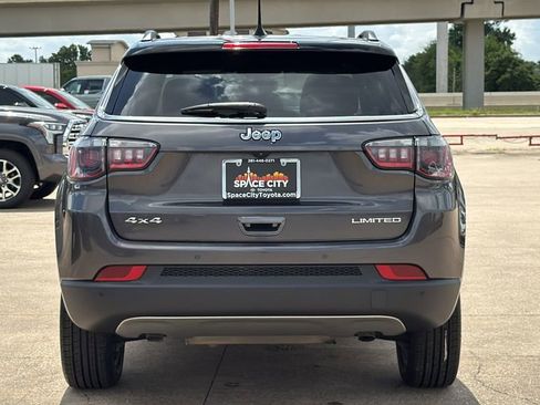 Used 2024 Jeep Compass Limited AWD/4WD image 4