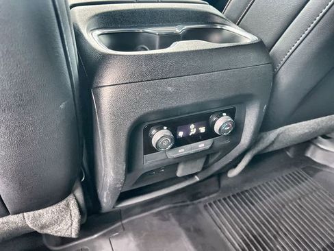 Used 2025 Chevrolet Traverse Z71 w/ Enhanced Driving Package image 20