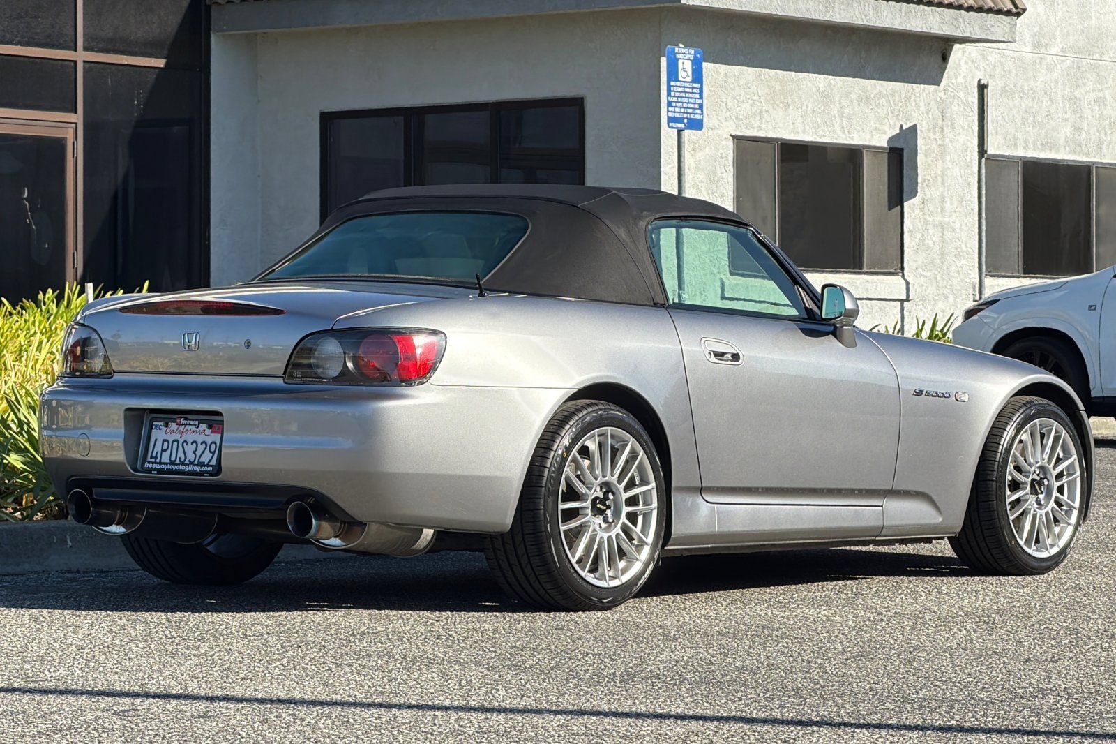 Used 2001 Honda S2000 image 4