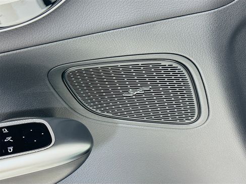 Used 2024 Mercedes-Benz GLC 300 image 19