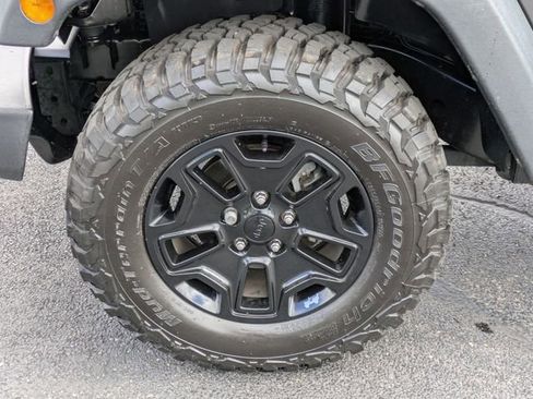 Certified 2018 Jeep Wrangler Sport AWD/4WD image 26