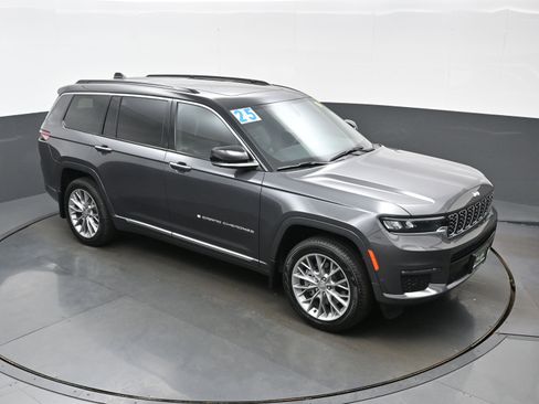 Used 2025 Jeep Grand Cherokee L Summit w/ MOPAR Finishing Package AWD/4WD image 45
