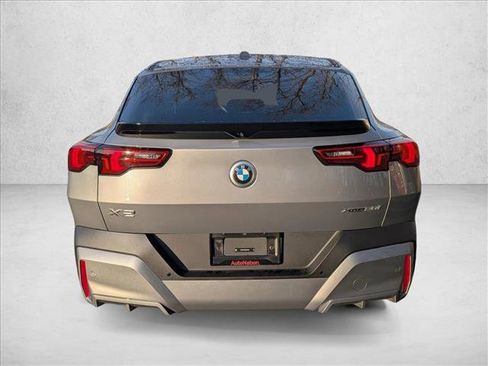 Certified 2025 BMW X2 xDrive28i w/ Technology Package image 7