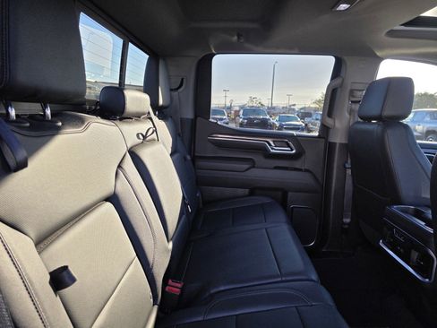 Used 2022 Chevrolet Silverado 1500 LTZ w/ LTZ Premium Package image 16