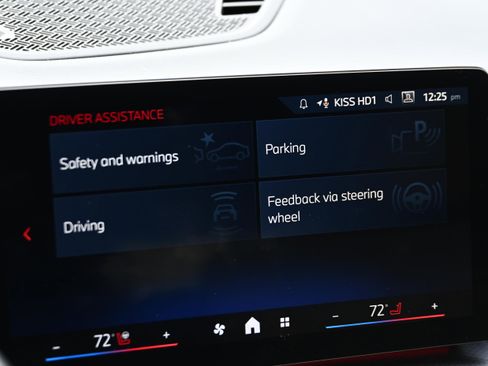 Certified 2024 BMW X1 M35i w/ Premium Package image 28