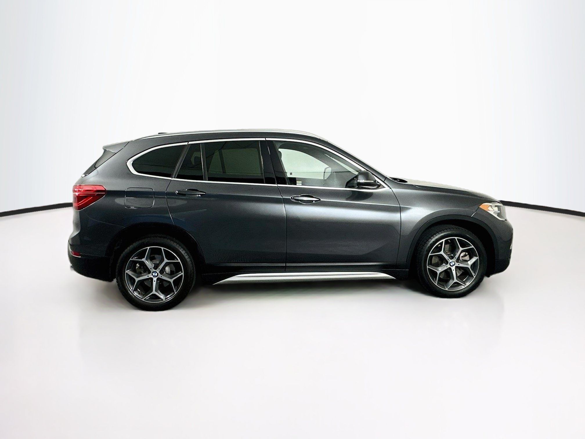 Used 2019 BMW X1 xDrive28i w/ Convenience Package AWD/4WD image 10