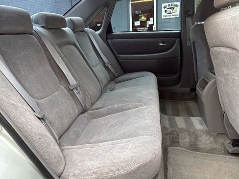 Used 2000 Toyota Avalon XL image 16