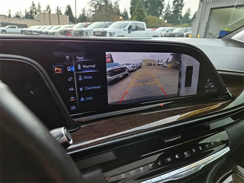 Used 2023 Cadillac Escalade ESV Sport Platinum image 30