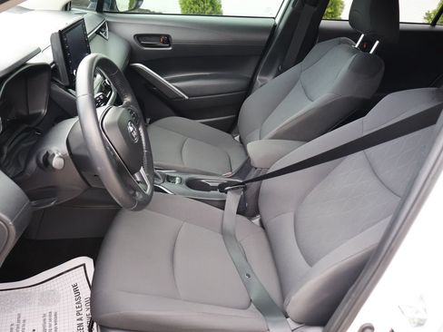 Used 2022 Toyota Corolla Cross LE FWD image 20