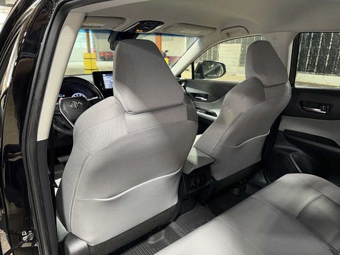 Used 2021 Toyota Venza LE AWD/4WD image 27