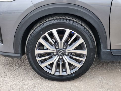 Used 2024 Nissan Kicks SV image 13