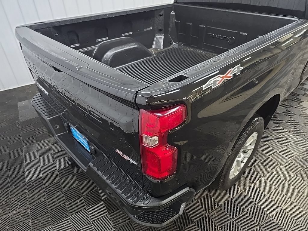 Used 2023 Chevrolet Silverado 1500 RST AWD/4WD image 11