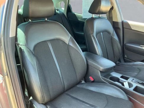 Used 2019 Kia Optima S w/ S Panoramic Sunroof Package image 21