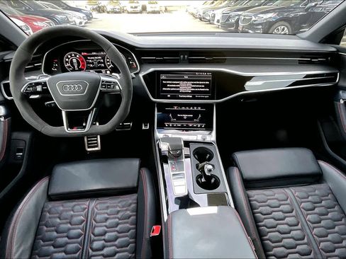 Used 2023 Audi RS 7 Sportback image 13