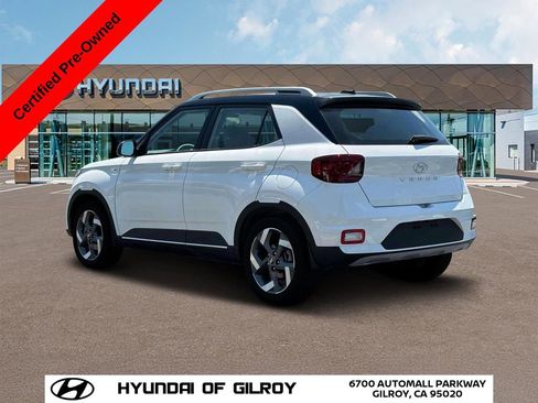 Used 2025 Hyundai Venue Limited image 7