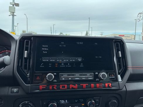 Used 2026 Nissan Frontier PRO-4X AWD/4WD image 16