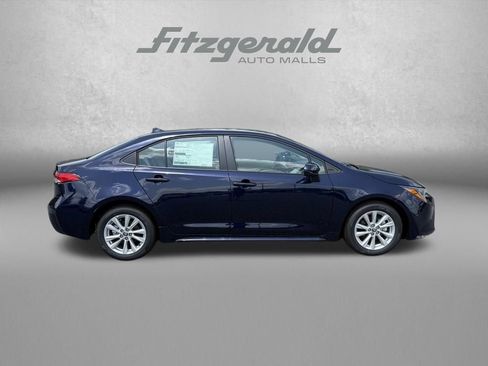 Used 2026 Toyota Corolla LE w/ LE Premium Package FWD image 8