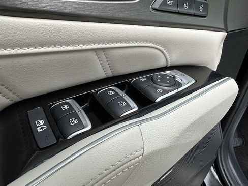 Used 2023 Kia Sorento SX Prestige image 23