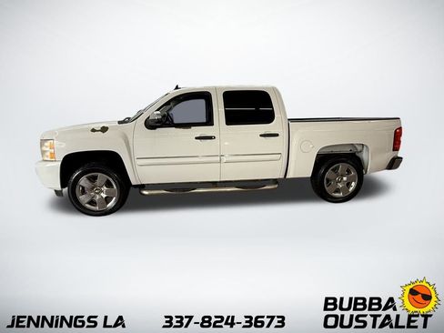 Used 2011 Chevrolet Silverado 1500 LT w/ Regional Value Package image 2
