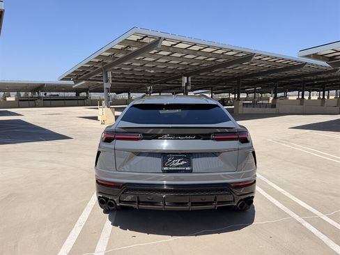 Used 2021 Lamborghini Urus AWD/4WD image 8