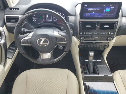 Used 2023 Lexus GX 460 Premium w/ Premium Package AWD/4WD image 16