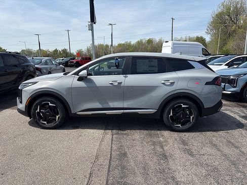 New 2026 Kia Sportage EX FWD image 4