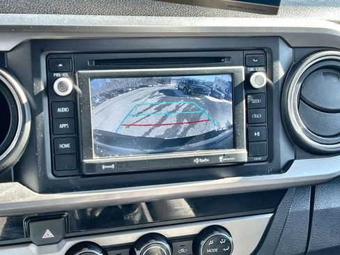 Used 2018 Toyota Tacoma SR5 image 24