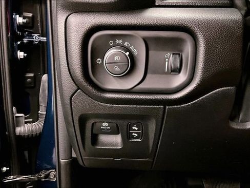 Used 2023 RAM 1500 Big Horn AWD/4WD image 37