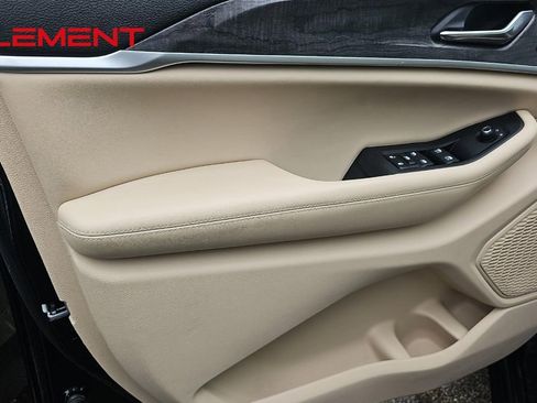 Used 2023 Jeep Grand Cherokee Limited image 13