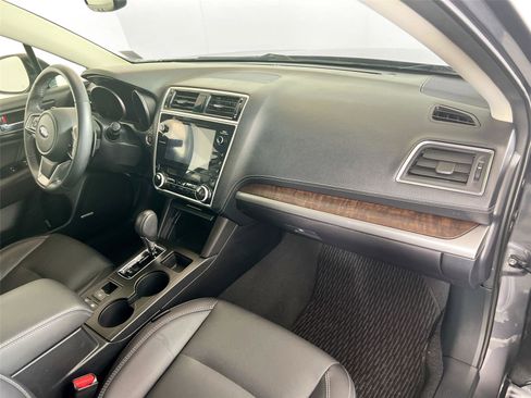 Used 2018 Subaru Outback 2.5i Limited AWD/4WD image 27