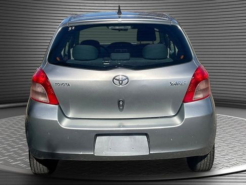 Used 2008 Toyota Yaris 2-Door Hatchback image 5