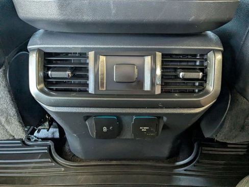 Used 2021 Ford F150 Lariat w/ Max Trailer Tow Package image 17