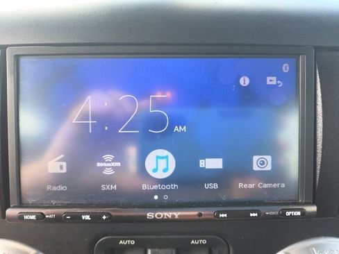 Used 2014 Jeep Wrangler Unlimited Rubicon w/ Connectivity Group AWD/4WD image 29
