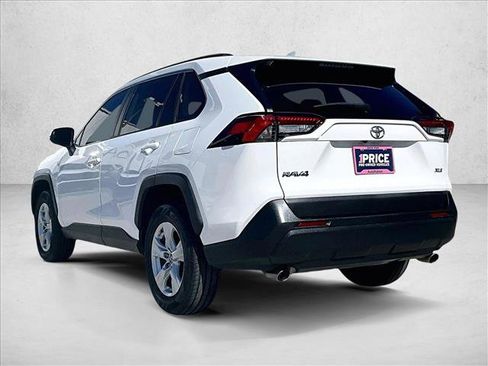 Used 2020 Toyota RAV4 XLE image 13