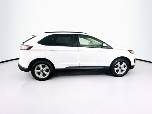 Used 2018 Ford Edge SE FWD image 10