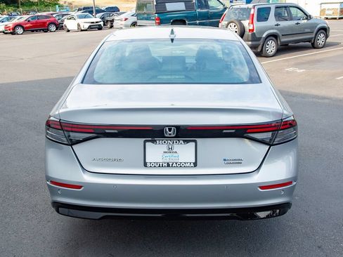Used 2023 Honda Accord Touring image 12
