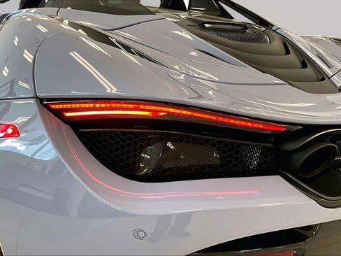 Used 2021 McLaren 720S Performance RWD image 24
