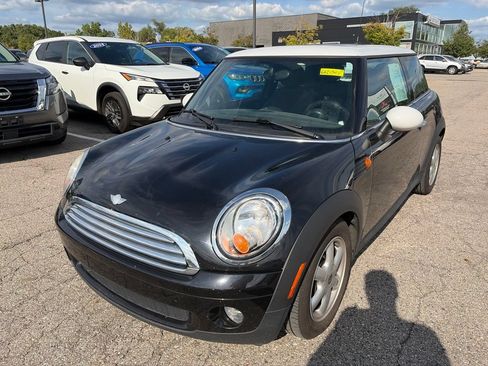 Used 2009 MINI Cooper Hardtop FWD image 1