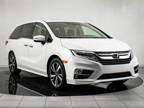 Used 2018 Honda Odyssey Elite image 12