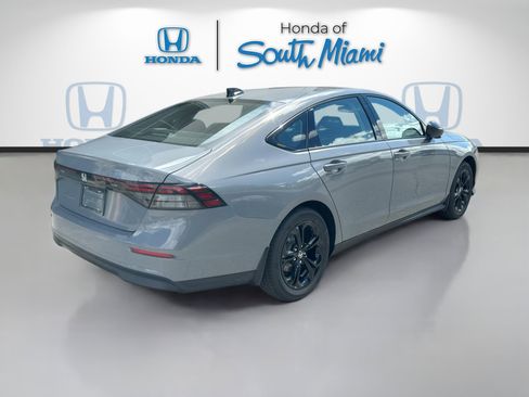 New 2025 Honda Accord SE image 6