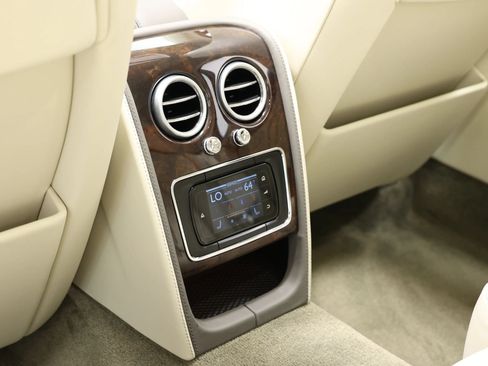 Used 2018 Bentley Flying Spur V8 AWD/4WD image 60