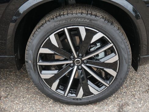 New 2026 Volvo XC90 B6 Plus image 4