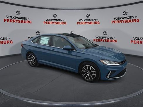 New 2026 Volkswagen Jetta SE FWD image 2