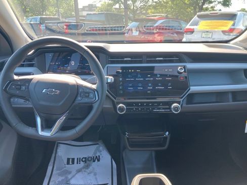 Used 2027 Chevrolet Bolt LT w/ Comfort Package FWD image 5