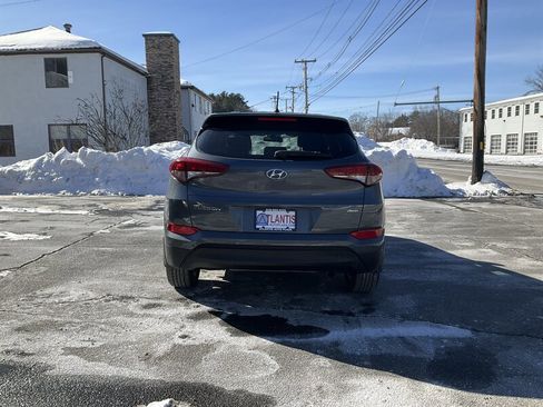Used 2018 Hyundai Tucson SE image 6
