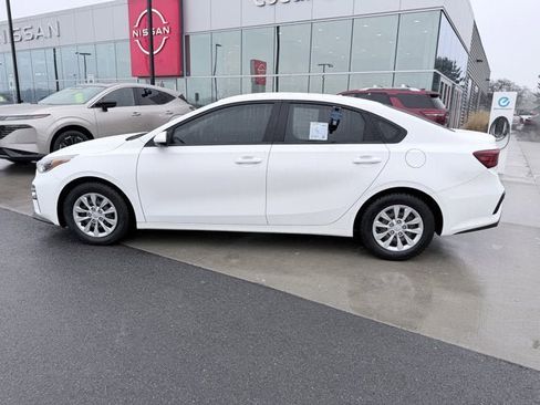 Used 2021 Kia Forte Sedan image 2