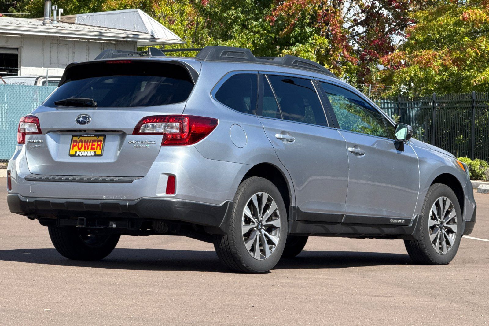 Used 2017 Subaru Outback 2.5i Limited w/ Popular Package #5 AWD/4WD image 4